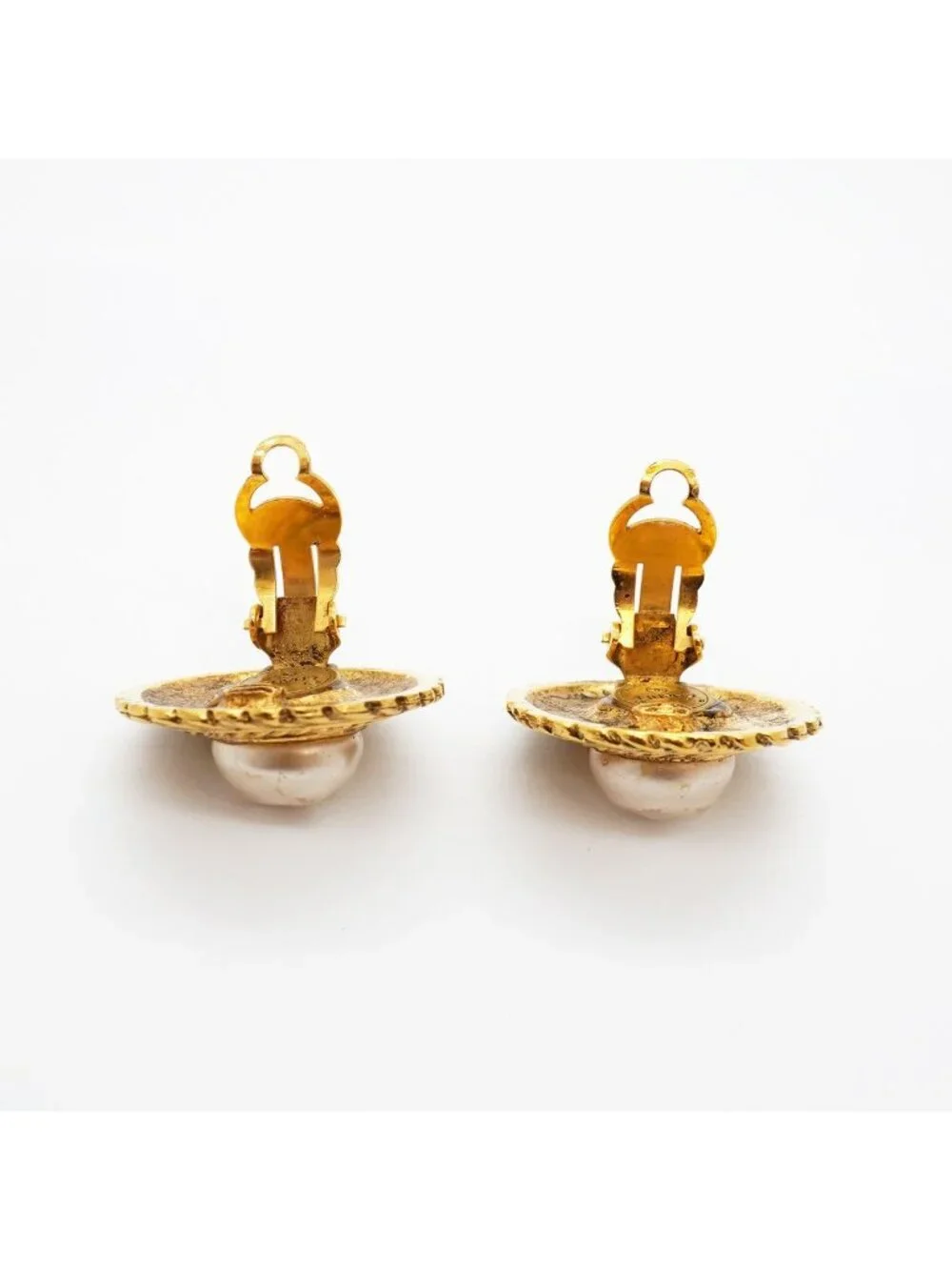 Chanel Earrings Vintage Round Circle Gold Plated Faux Pearl